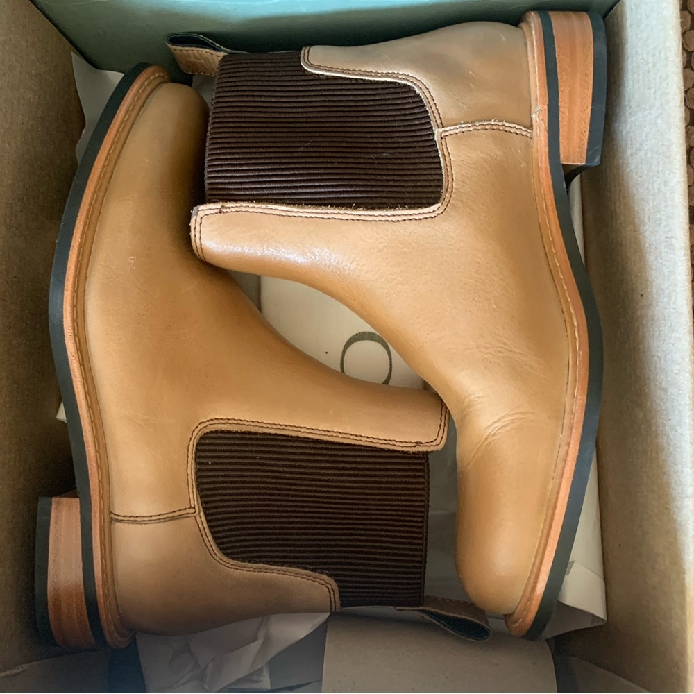 Nisolo Carmen Chelsea Boots size 6